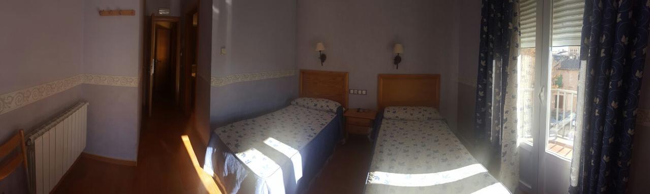 Hostal Restaurante San Juan Molina de Aragon Exterior foto